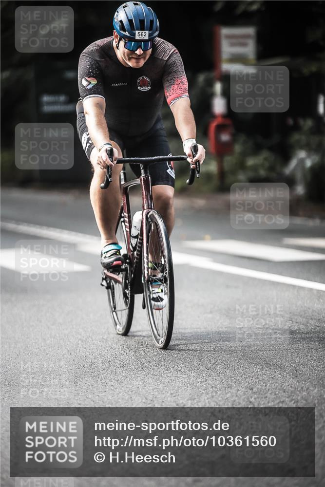 13.09.2026 - Stadtparktriathlon H.Heesch http://msf.ph/oto/10361560 13.09.2026 11:17:36 Radfahren 562, 660, 752, 814, 1797, 1799 meine-sportfotos.de