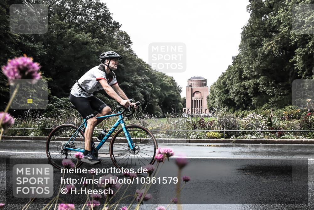 13.09.2026 - Stadtparktriathlon H.Heesch http://msf.ph/oto/10361579 13.09.2026 12:18:48 Radfahren 1008, 1029, 1086, 1093, 1161 meine-sportfotos.de