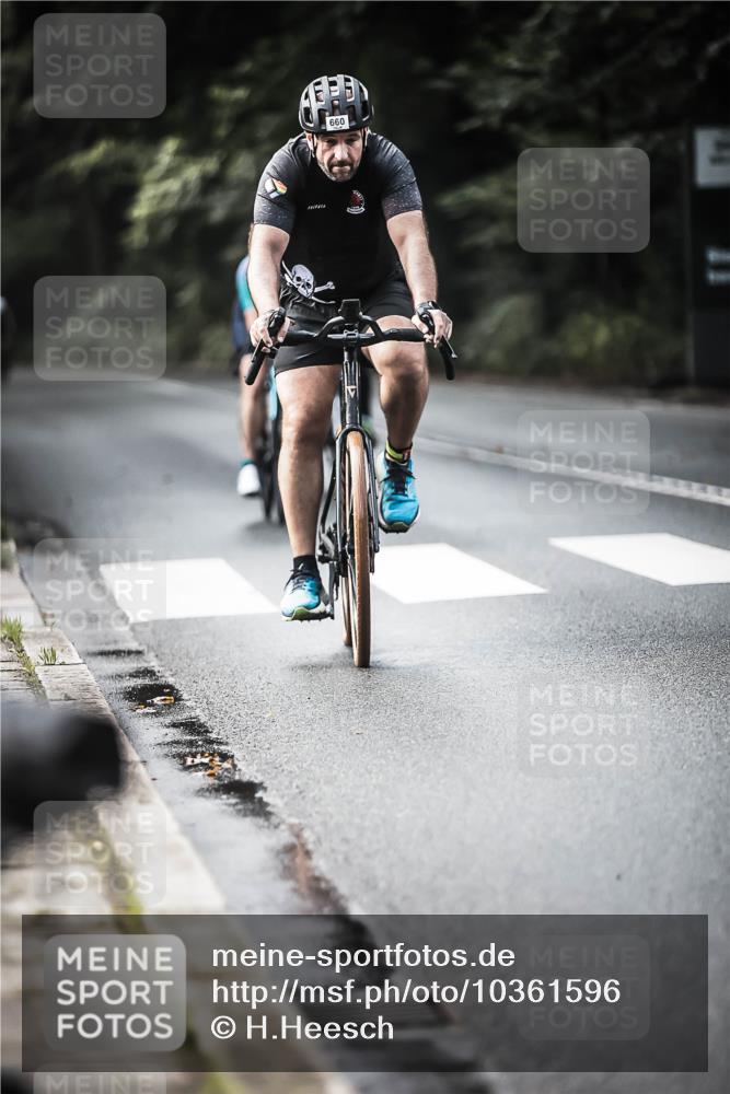 13.09.2026 - Stadtparktriathlon H.Heesch http://msf.ph/oto/10361596 13.09.2026 11:17:40 Radfahren 562, 660, 752, 814, 1797 meine-sportfotos.de