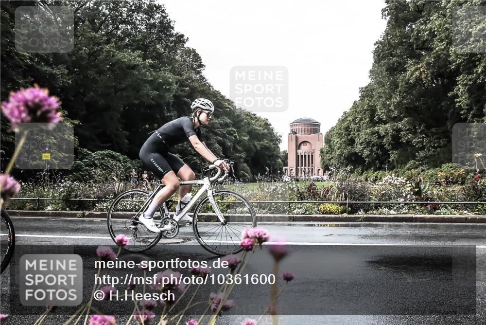 13.09.2026 - Stadtparktriathlon H.Heesch http://msf.ph/oto/10361600 13.09.2026 12:18:52 Radfahren 951, 974, 1008, 1029, 1099, 1144, 1159, 1161, 1184 meine-sportfotos.de
