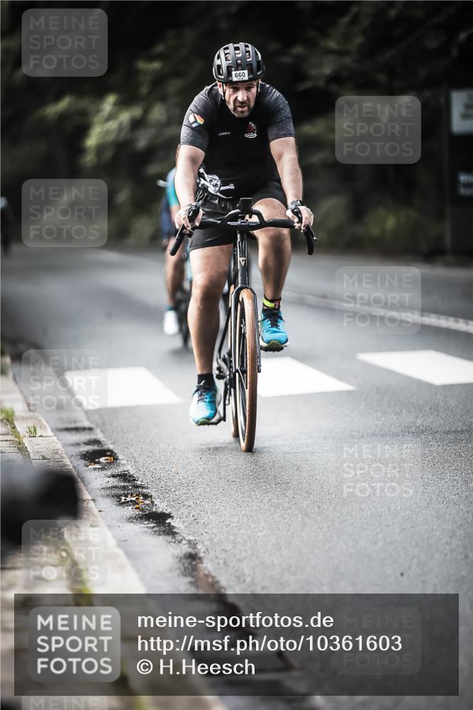 13.09.2026 - Stadtparktriathlon H.Heesch http://msf.ph/oto/10361603 13.09.2026 11:17:40 Radfahren 562, 660, 752, 814, 1797 meine-sportfotos.de