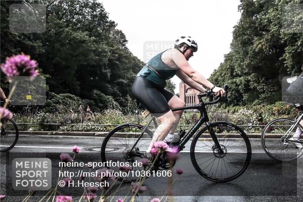 13.09.2026 - Stadtparktriathlon H.Heesch http://msf.ph/oto/10361606 13.09.2026 12:18:53 Radfahren 951, 974, 1008, 1099, 1102, 1144, 1159, 1161, 1184 meine-sportfotos.de