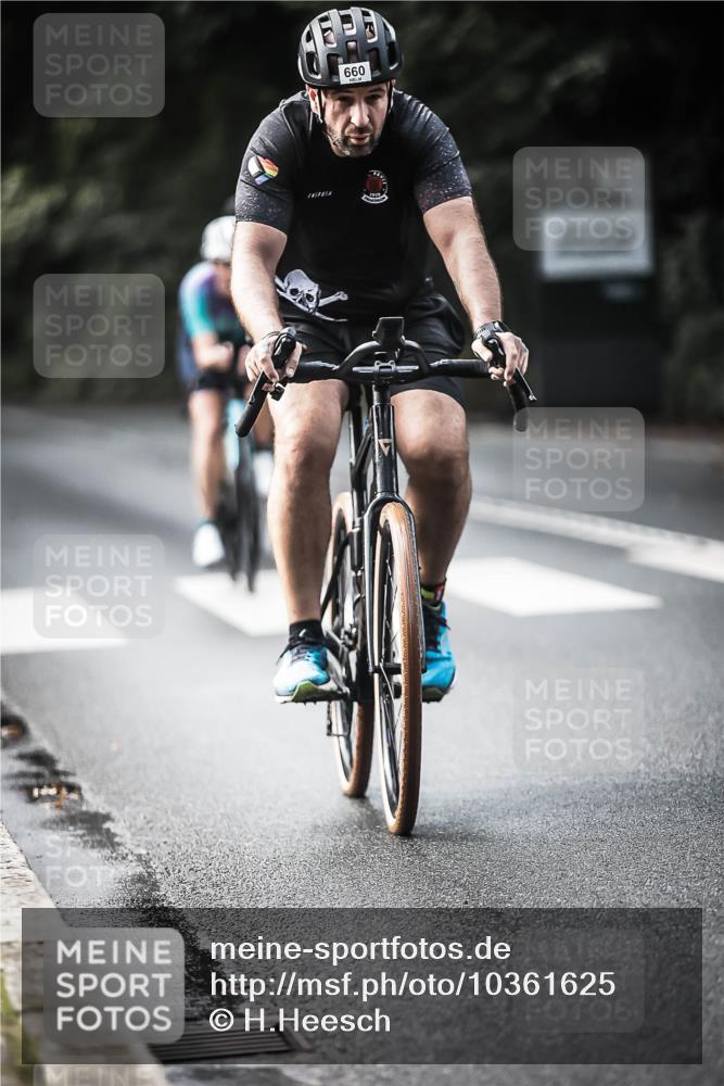 13.09.2026 - Stadtparktriathlon H.Heesch http://msf.ph/oto/10361625 13.09.2026 11:17:41 Radfahren 562, 660, 752, 814, 1797 meine-sportfotos.de