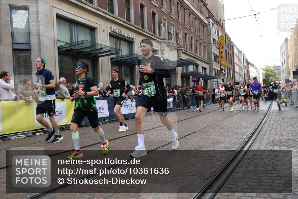 13.09.2026 - 21. swb-Marathon Bremen Strokosch-Dieckow http://msf.ph/oto/10361636 13.09.2026 13:36:14 Ziel 164, 372, 900, 1738, 1880, 2467, 2673, 2692, 2700, 2731, 2819, 2823, 3067, 3410, 3585, 3591, 3815, 4006, 4049, 4050, 4182, 4216, 4304, 4414, 4643, 4676, 4892, 5061, 5656, 5781, 6280, 6340, 6516, 6527, 6568, 7039, 7229, 7237, 7249, 7344, 7656, 7765, 7808, 8525, 8723, 8790, 8905, 9427, 9776, 9899, 10068, 10070, 13038, 563, 1072, 1867, 2339, 2565, 2931, 2949, 3026, 3056, 3224, 3291, 3454, 3489, 4016, 5026, 5276, 5816, 6159, 6874, 6982, 7036 meine-sportfotos.de