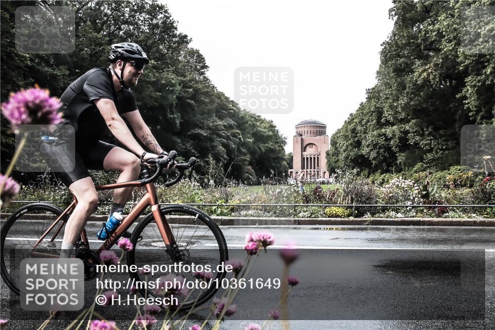 13.09.2026 - Stadtparktriathlon H.Heesch http://msf.ph/oto/10361649 13.09.2026 12:18:59 Radfahren 951, 1033, 1102, 1132 meine-sportfotos.de