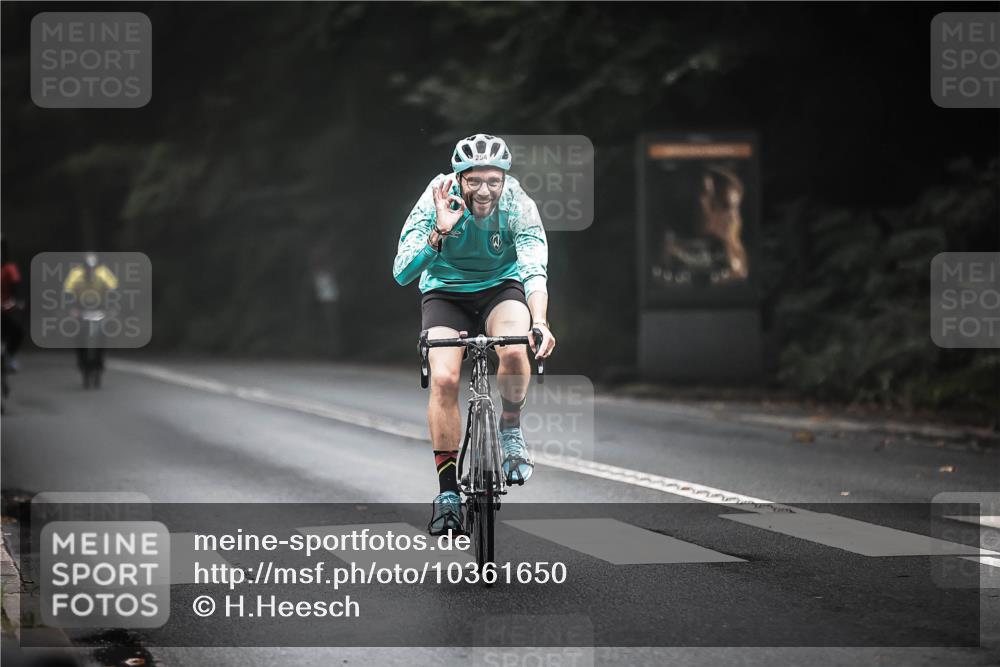13.09.2026 - Stadtparktriathlon H.Heesch http://msf.ph/oto/10361650 13.09.2026 10:03:01 Radfahren 253, 254 meine-sportfotos.de