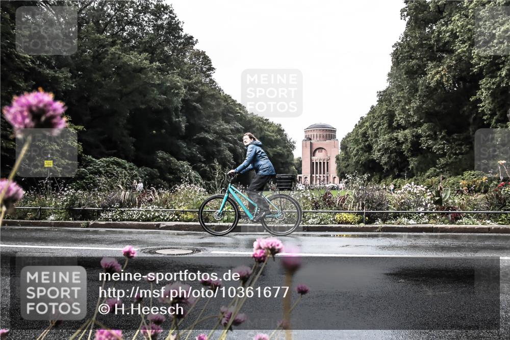 13.09.2026 - Stadtparktriathlon H.Heesch http://msf.ph/oto/10361677 13.09.2026 12:19:17 Radfahren 1145, 1169 meine-sportfotos.de
