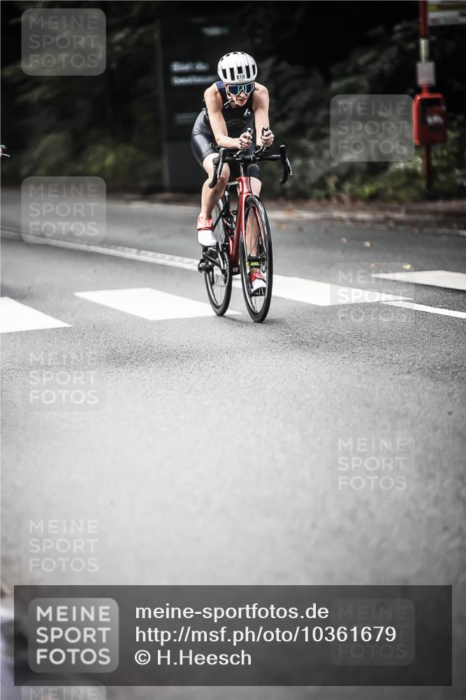 13.09.2026 - Stadtparktriathlon H.Heesch http://msf.ph/oto/10361679 13.09.2026 11:17:50 Radfahren 555, 766, 810, 1798 meine-sportfotos.de