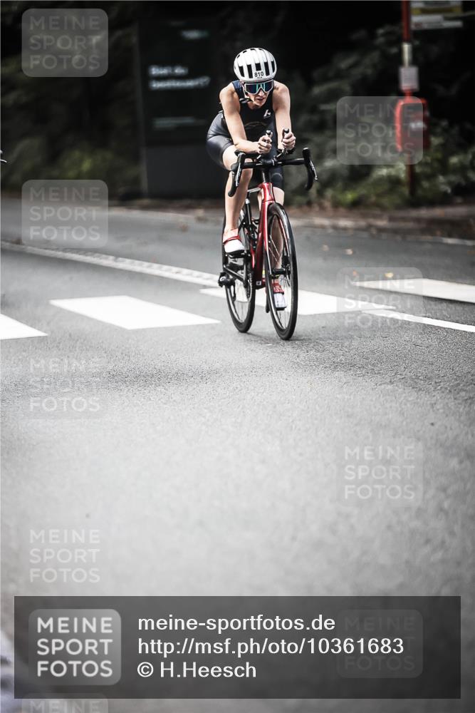 13.09.2026 - Stadtparktriathlon H.Heesch http://msf.ph/oto/10361683 13.09.2026 11:17:50 Radfahren 555, 766, 810, 1798 meine-sportfotos.de