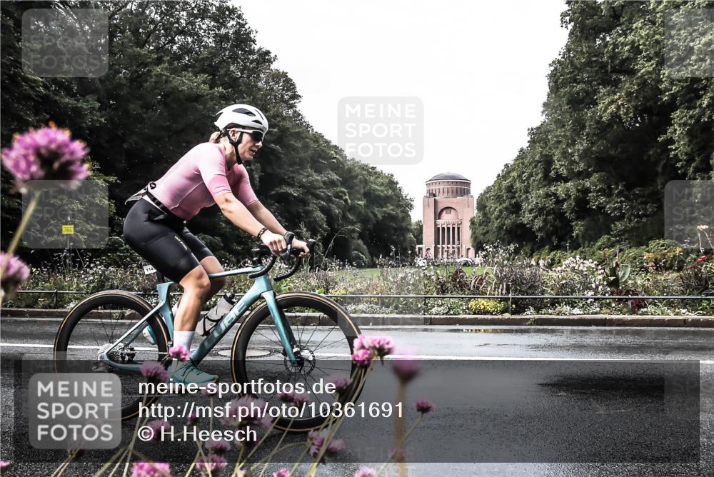 13.09.2026 - Stadtparktriathlon H.Heesch http://msf.ph/oto/10361691 13.09.2026 12:19:19 Radfahren 1145, 1169, 1173 meine-sportfotos.de