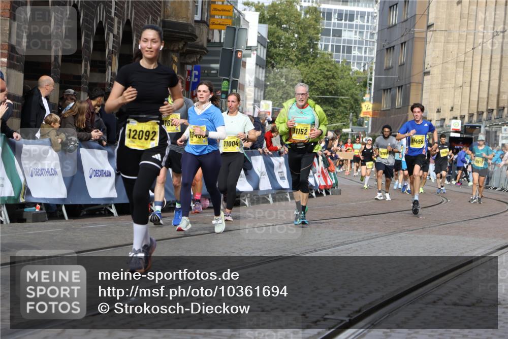13.09.2026 - 21. swb-Marathon Bremen Strokosch-Dieckow http://msf.ph/oto/10361694 13.09.2026 10:58:30 Ziel 10249, 10494, 10530, 10543, 10604, 10673, 10750, 10798, 10826, 10828, 10903, 10914, 10931, 10932, 11120, 11131, 11202, 11295, 11388, 11420, 11752, 11884, 11906, 11952, 12017, 12386, 12387, 12441, 12482, 10878, 10879, 11030, 11189, 11228, 11488, 11743, 11955, 12237, 12320, 12499, 12505 meine-sportfotos.de