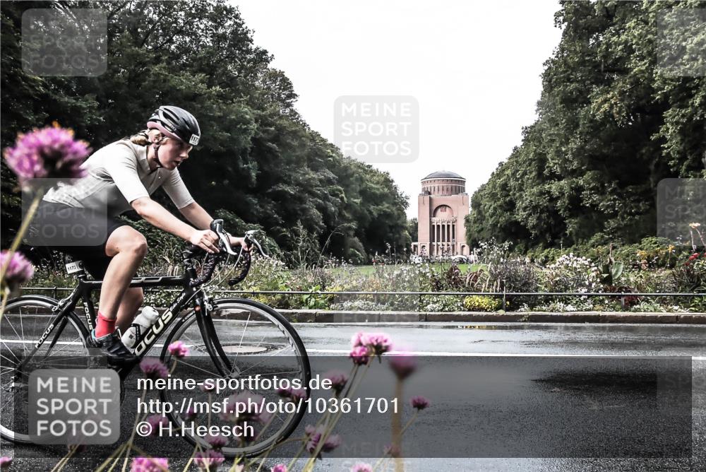 13.09.2026 - Stadtparktriathlon H.Heesch http://msf.ph/oto/10361701 13.09.2026 12:19:22 Radfahren 972, 1020, 1075, 1145, 1173 meine-sportfotos.de