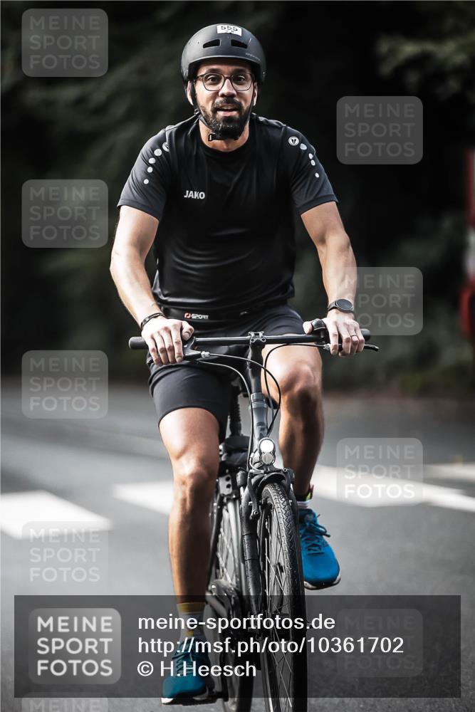 13.09.2026 - Stadtparktriathlon H.Heesch http://msf.ph/oto/10361702 13.09.2026 11:17:51 Radfahren 555, 655, 766, 810, 1798 meine-sportfotos.de