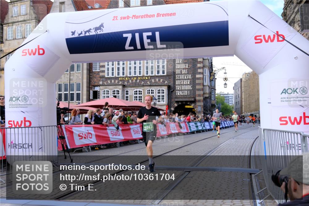 13.09.2026 - 21. swb-Marathon Bremen Tim E. http://msf.ph/oto/10361704 13.09.2026 12:59:17 Ziel 1118, 1576, 3624, 3688, 4399, 4847, 8065, 8994, 9120, 9329 meine-sportfotos.de