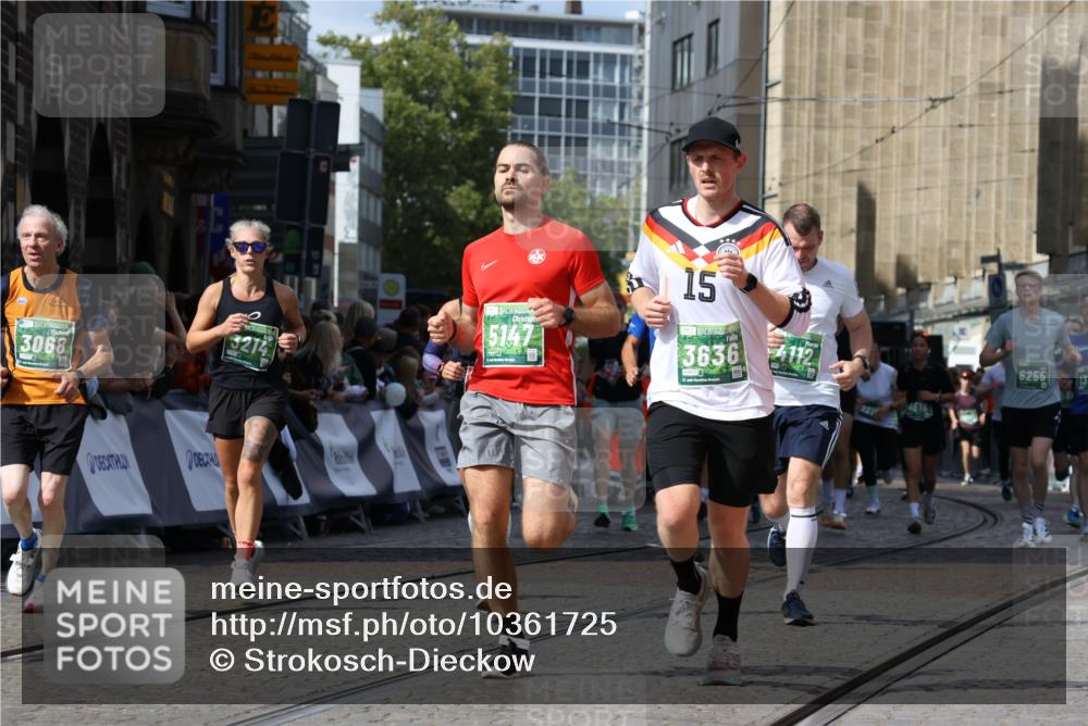 13.09.2026 - 21. swb-Marathon Bremen Strokosch-Dieckow http://msf.ph/oto/10361725 13.09.2026 13:34:16 Ziel 1656, 2727, 3389, 3522, 3790, 4554, 4613, 4658, 4874, 5063, 5156, 5341, 5513, 5563, 5587, 6151, 6508, 6509, 6623, 7047, 7303, 7354, 7431, 8025, 8512, 8641, 8910, 9068, 9128, 9342, 9344, 682, 784, 809, 911, 1307, 2215, 3029, 3068, 3214, 3318, 3409, 3636, 3890, 4112, 4616, 5147, 5566, 5852, 6255, 7168, 7746, 7962, 8381, 9402, 9453, 9802, 13112 meine-sportfotos.de