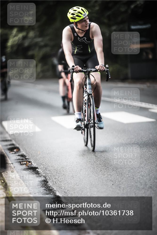 13.09.2026 - Stadtparktriathlon H.Heesch http://msf.ph/oto/10361738 13.09.2026 11:17:54 Radfahren 555, 655, 766, 810, 1798 meine-sportfotos.de