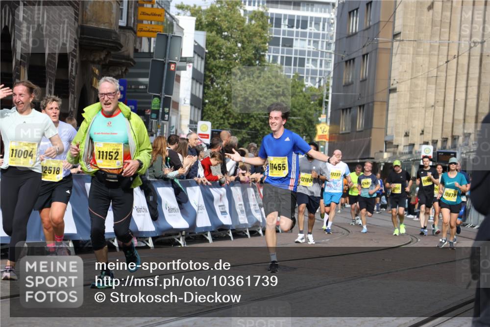 13.09.2026 - 21. swb-Marathon Bremen Strokosch-Dieckow http://msf.ph/oto/10361739 13.09.2026 10:58:32 Ziel 10249, 10494, 10530, 10543, 10604, 10673, 10750, 10798, 10826, 10828, 10903, 10914, 10931, 10932, 11120, 11131, 11202, 11295, 11388, 11403, 11420, 11750, 11752, 11884, 11906, 11952, 12017, 12092, 12386, 12387, 12441, 12482, 11030, 11189, 11228, 11488, 11743, 11955, 12237, 12320, 12505 meine-sportfotos.de