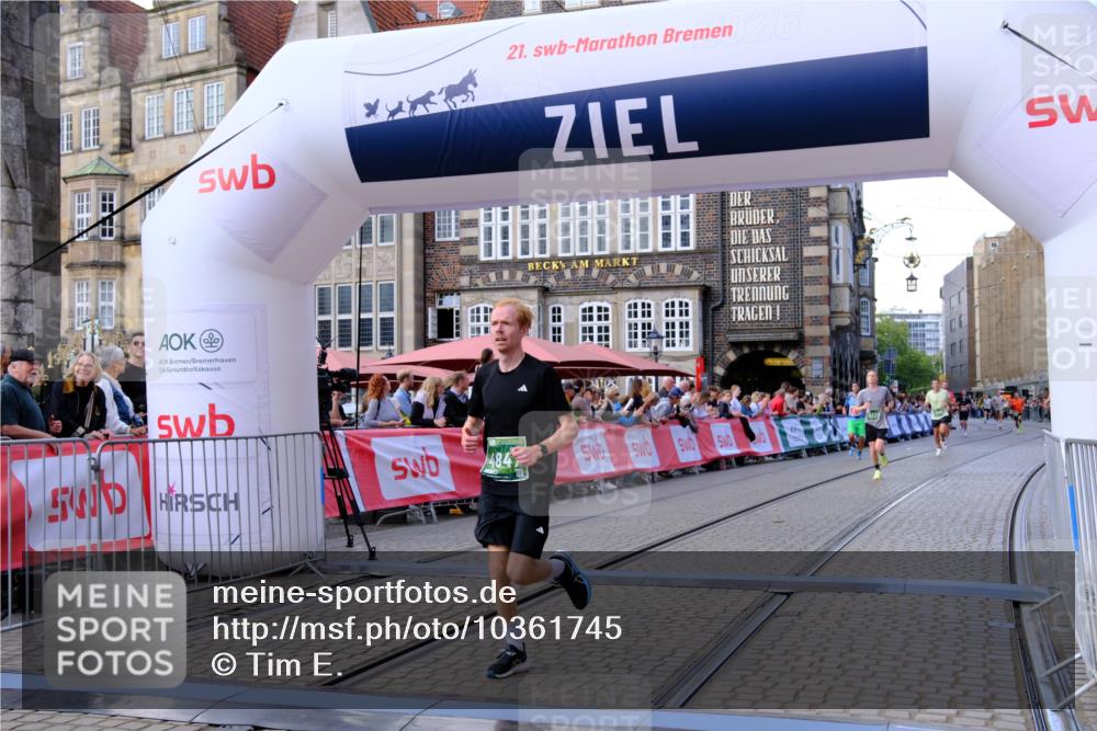 13.09.2026 - 21. swb-Marathon Bremen Tim E. http://msf.ph/oto/10361745 13.09.2026 12:59:18 Ziel 1118, 3584, 3624, 3688, 4399, 4847, 6991, 8065, 8994, 9120, 9329 meine-sportfotos.de