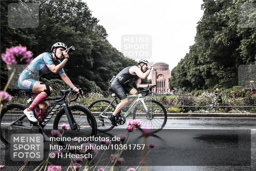 13.09.2026 - Stadtparktriathlon H.Heesch http://msf.ph/oto/10361757 13.09.2026 12:19:40 Radfahren 1045, 1098, 1112, 1177 meine-sportfotos.de