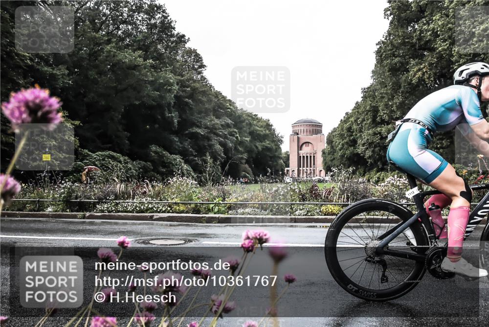 13.09.2026 - Stadtparktriathlon H.Heesch http://msf.ph/oto/10361767 13.09.2026 12:19:41 Radfahren 1045, 1098, 1112, 1177 meine-sportfotos.de