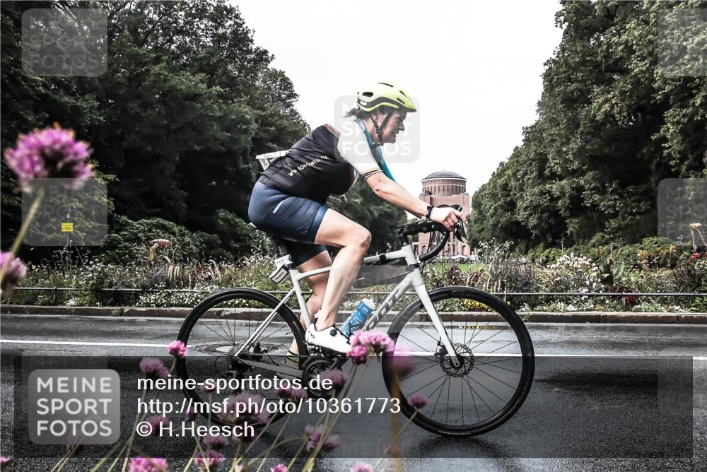 13.09.2026 - Stadtparktriathlon H.Heesch http://msf.ph/oto/10361773 13.09.2026 12:19:42 Radfahren 1045, 1098, 1112, 1177 meine-sportfotos.de
