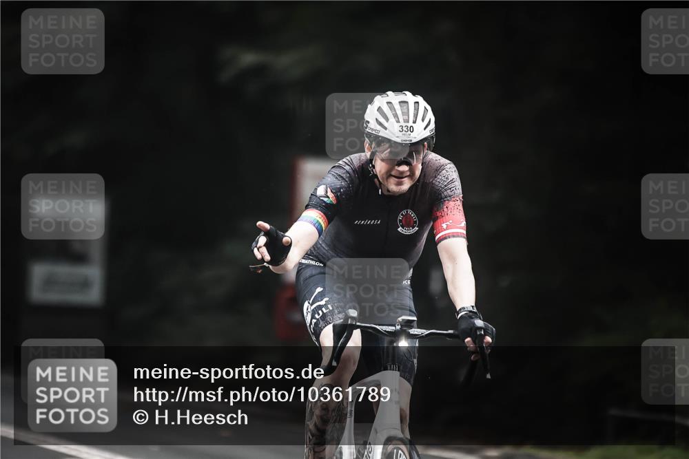 13.09.2026 - Stadtparktriathlon H.Heesch http://msf.ph/oto/10361789 13.09.2026 10:03:15 Radfahren 330, 334, 335 meine-sportfotos.de