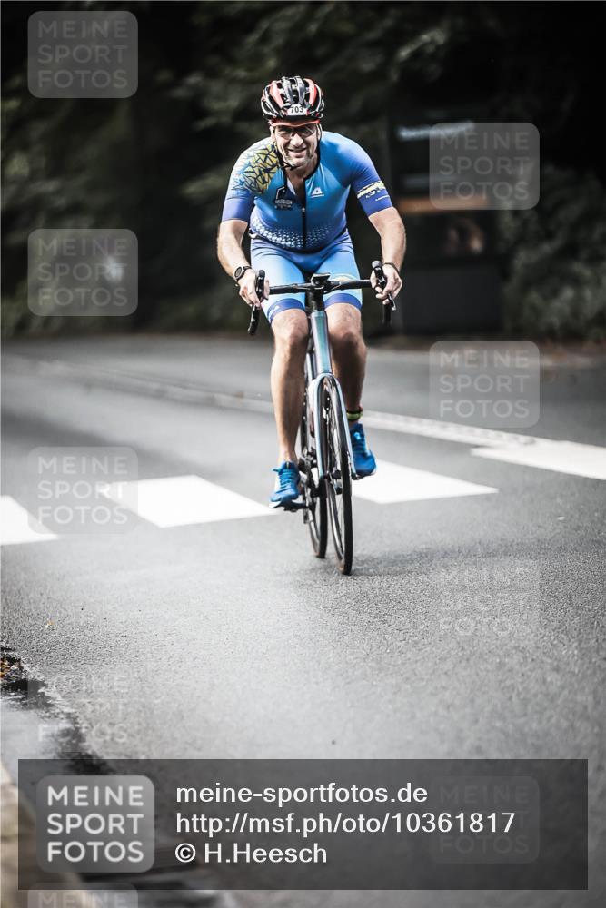 13.09.2026 - Stadtparktriathlon H.Heesch http://msf.ph/oto/10361817 13.09.2026 11:18:01 Radfahren 655, 703, 766, 818 meine-sportfotos.de