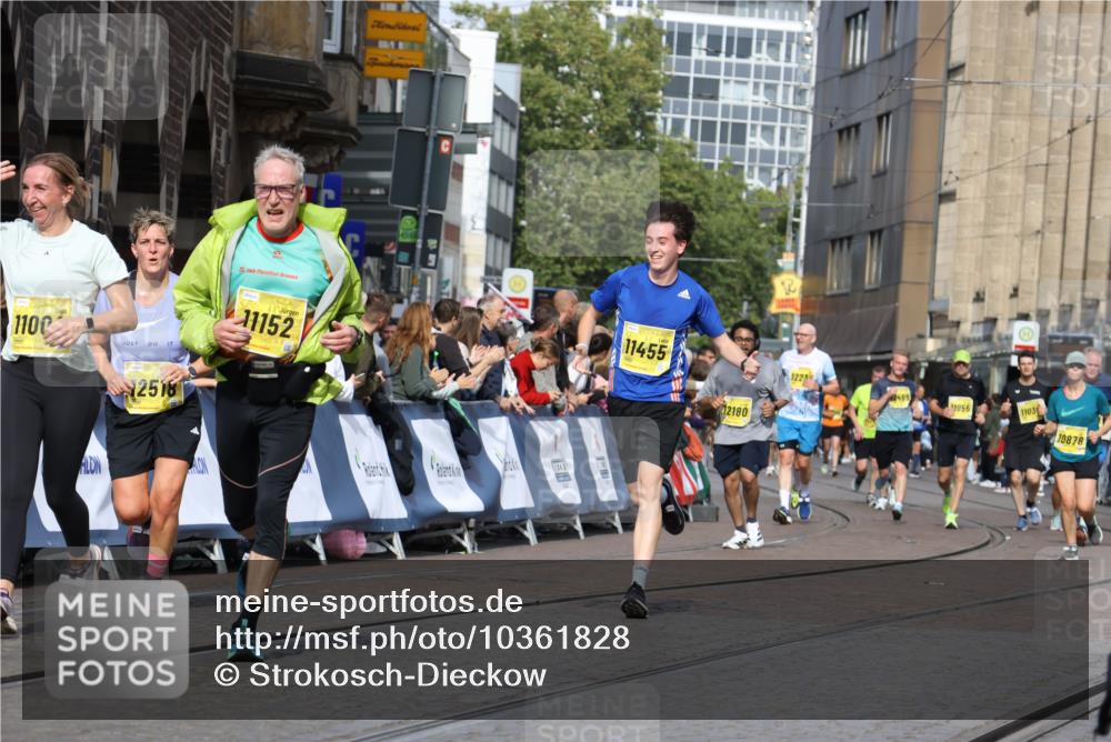 13.09.2026 - 21. swb-Marathon Bremen Strokosch-Dieckow http://msf.ph/oto/10361828 13.09.2026 10:58:32 Ziel 10249, 10494, 10530, 10543, 10604, 10673, 10750, 10798, 10826, 10828, 10903, 10914, 10931, 10932, 11120, 11131, 11202, 11295, 11388, 11403, 11420, 11750, 11752, 11884, 11906, 11952, 12017, 12092, 12386, 12387, 12441, 12482, 11030, 11189, 11228, 11488, 11743, 11955, 12237, 12320, 12505 meine-sportfotos.de