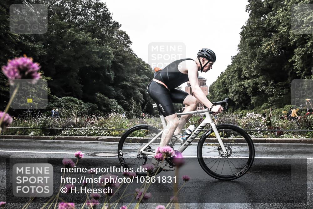 13.09.2026 - Stadtparktriathlon H.Heesch http://msf.ph/oto/10361831 13.09.2026 12:20:01 Radfahren 880, 955, 985, 1028, 1047, 1067, 1090, 1138, 1157 meine-sportfotos.de