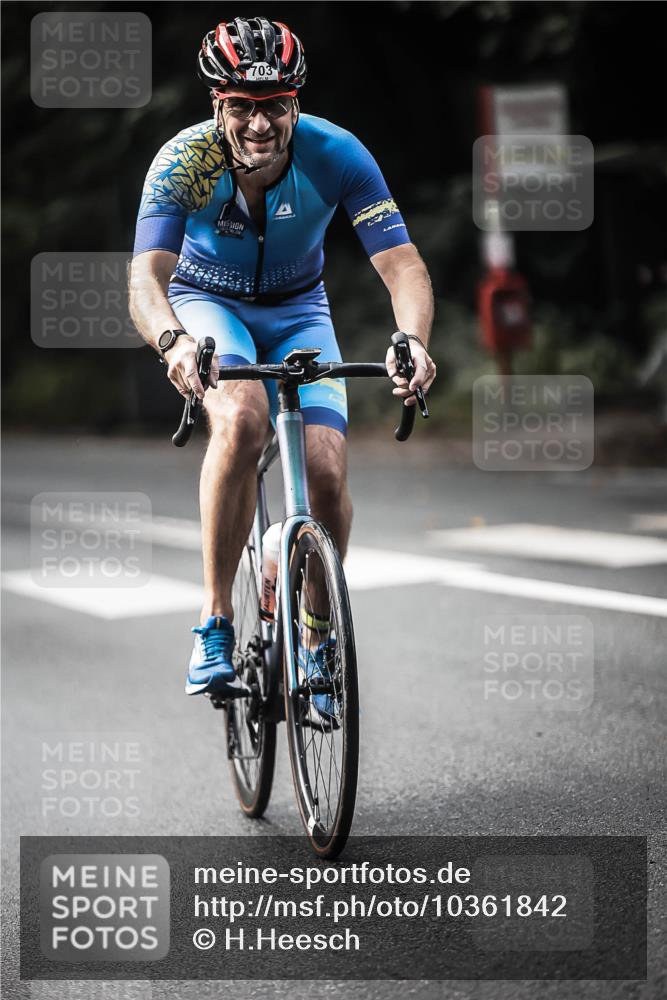 13.09.2026 - Stadtparktriathlon H.Heesch http://msf.ph/oto/10361842 13.09.2026 11:18:02 Radfahren 655, 703, 766, 818 meine-sportfotos.de