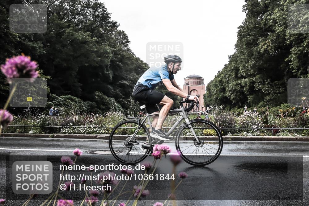 13.09.2026 - Stadtparktriathlon H.Heesch http://msf.ph/oto/10361844 13.09.2026 12:20:02 Radfahren 880, 955, 985, 1028, 1047, 1067, 1138, 1157 meine-sportfotos.de