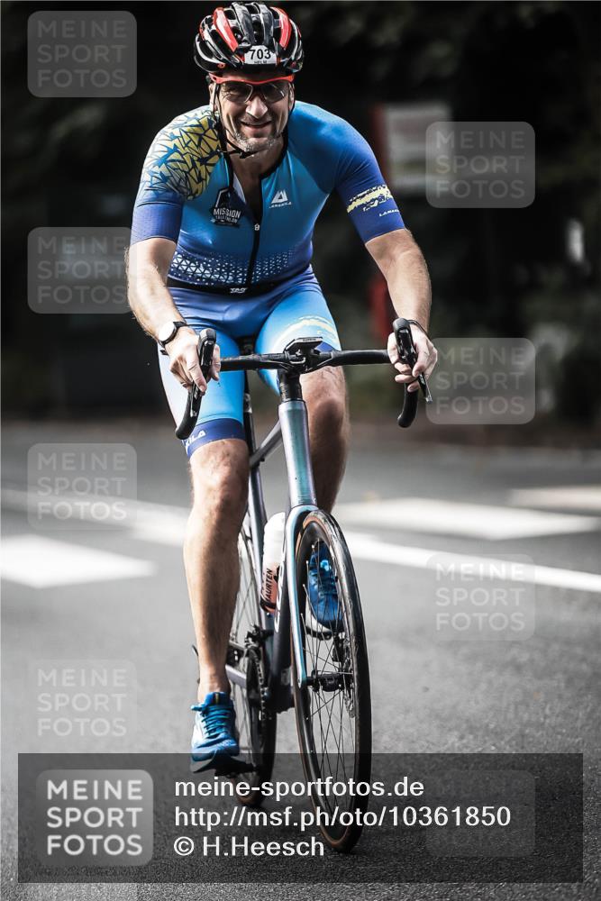 13.09.2026 - Stadtparktriathlon H.Heesch http://msf.ph/oto/10361850 13.09.2026 11:18:02 Radfahren 655, 703, 766, 818 meine-sportfotos.de