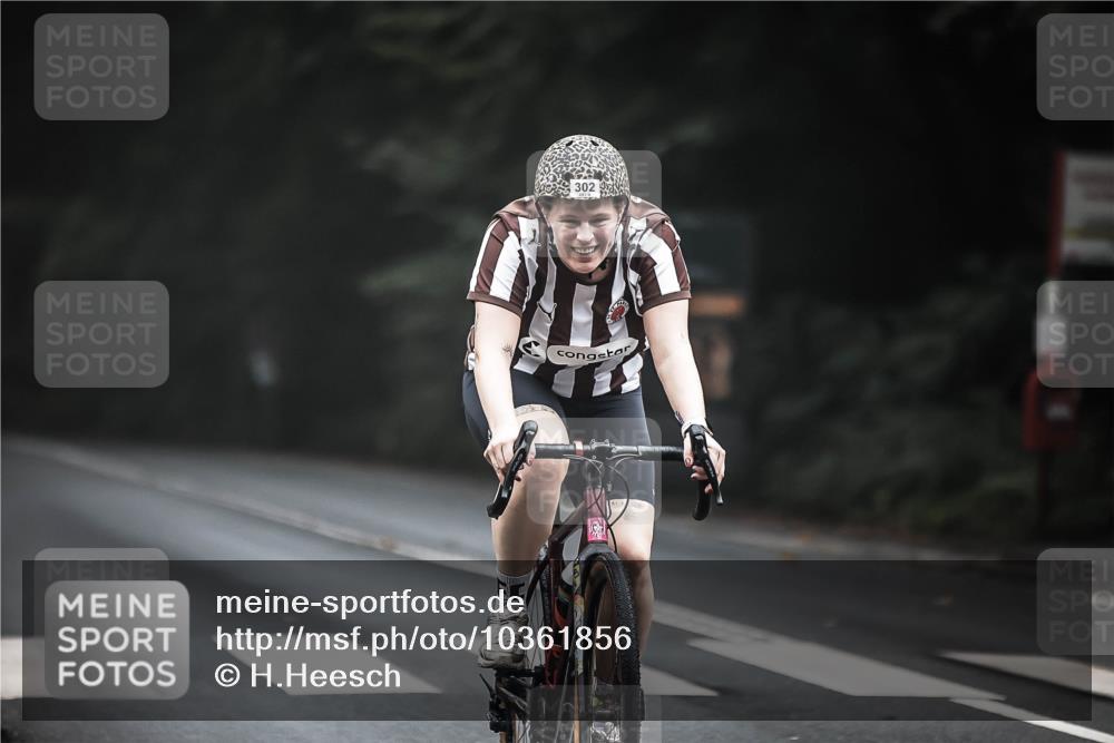 13.09.2026 - Stadtparktriathlon H.Heesch http://msf.ph/oto/10361856 13.09.2026 10:03:24 Radfahren 237, 255, 270, 302, 335 meine-sportfotos.de