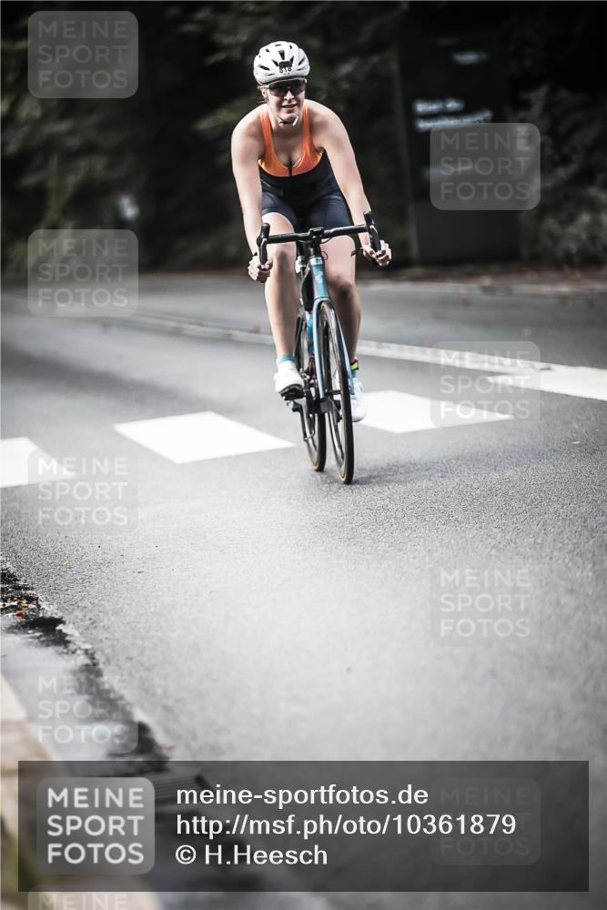 13.09.2026 - Stadtparktriathlon H.Heesch http://msf.ph/oto/10361879 13.09.2026 11:18:06 Radfahren 683, 703, 818 meine-sportfotos.de
