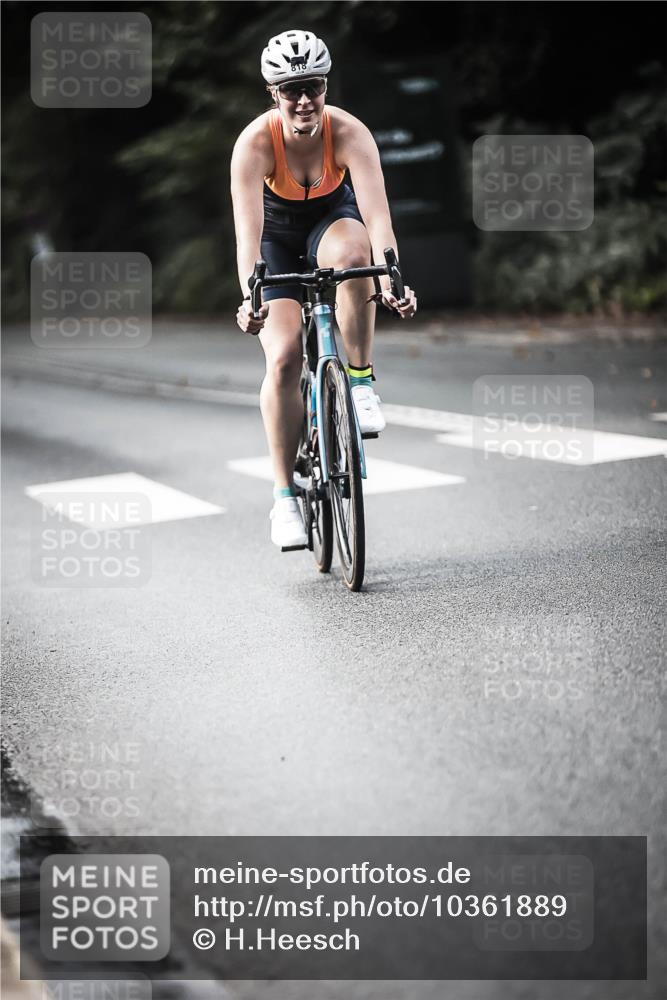 13.09.2026 - Stadtparktriathlon H.Heesch http://msf.ph/oto/10361889 13.09.2026 11:18:06 Radfahren 683, 703, 818 meine-sportfotos.de