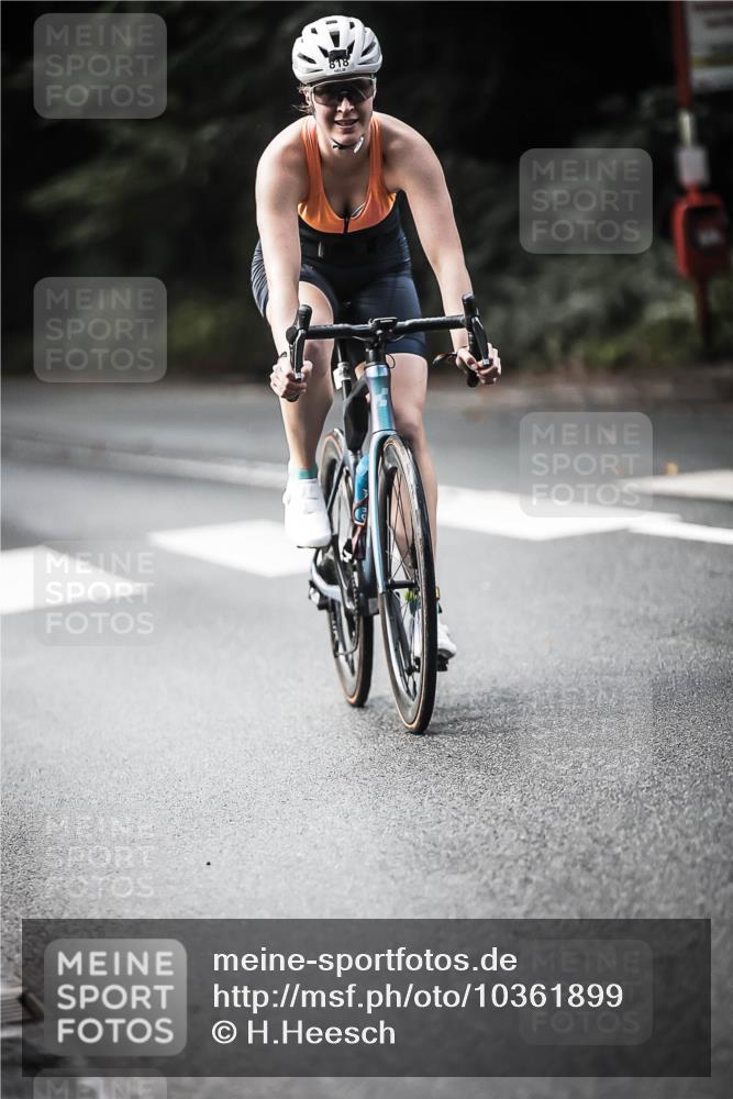 13.09.2026 - Stadtparktriathlon H.Heesch http://msf.ph/oto/10361899 13.09.2026 11:18:07 Radfahren 683, 703, 818 meine-sportfotos.de