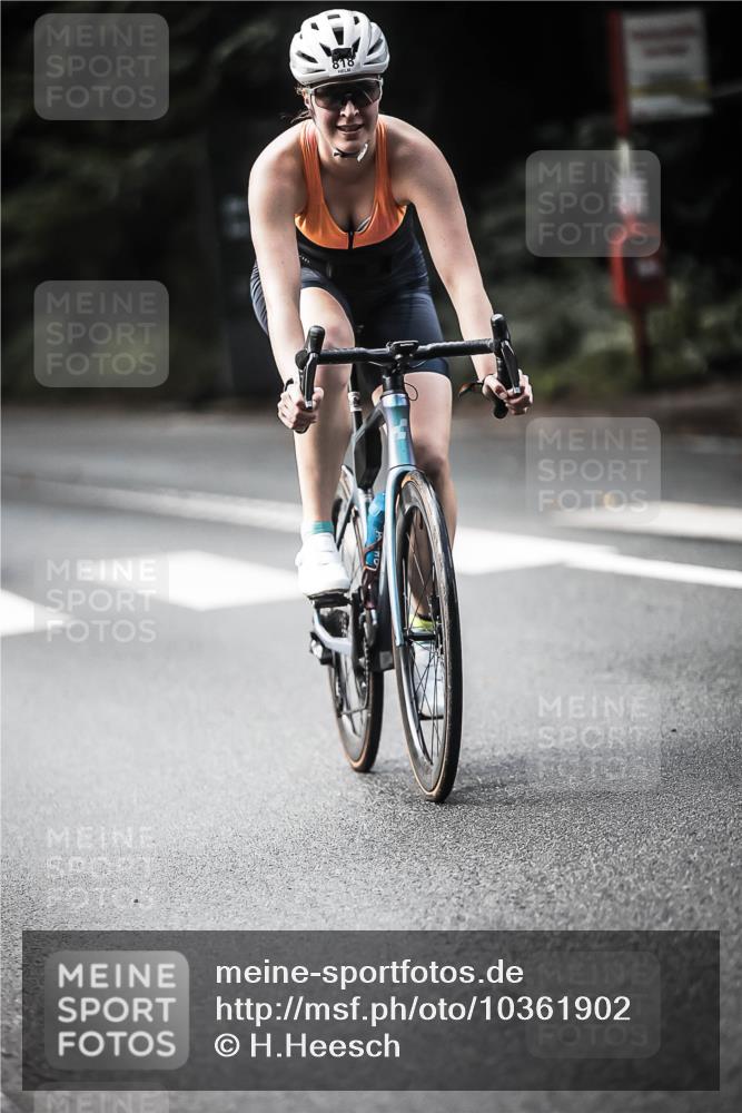13.09.2026 - Stadtparktriathlon H.Heesch http://msf.ph/oto/10361902 13.09.2026 11:18:07 Radfahren 683, 703, 818 meine-sportfotos.de