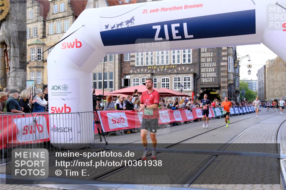 13.09.2026 - 21. swb-Marathon Bremen Tim E. http://msf.ph/oto/10361938 13.09.2026 12:59:25 Ziel 1118, 1508, 1751, 1993, 3584, 3688, 4399, 6991, 8383, 8994, 9120, 9329 meine-sportfotos.de