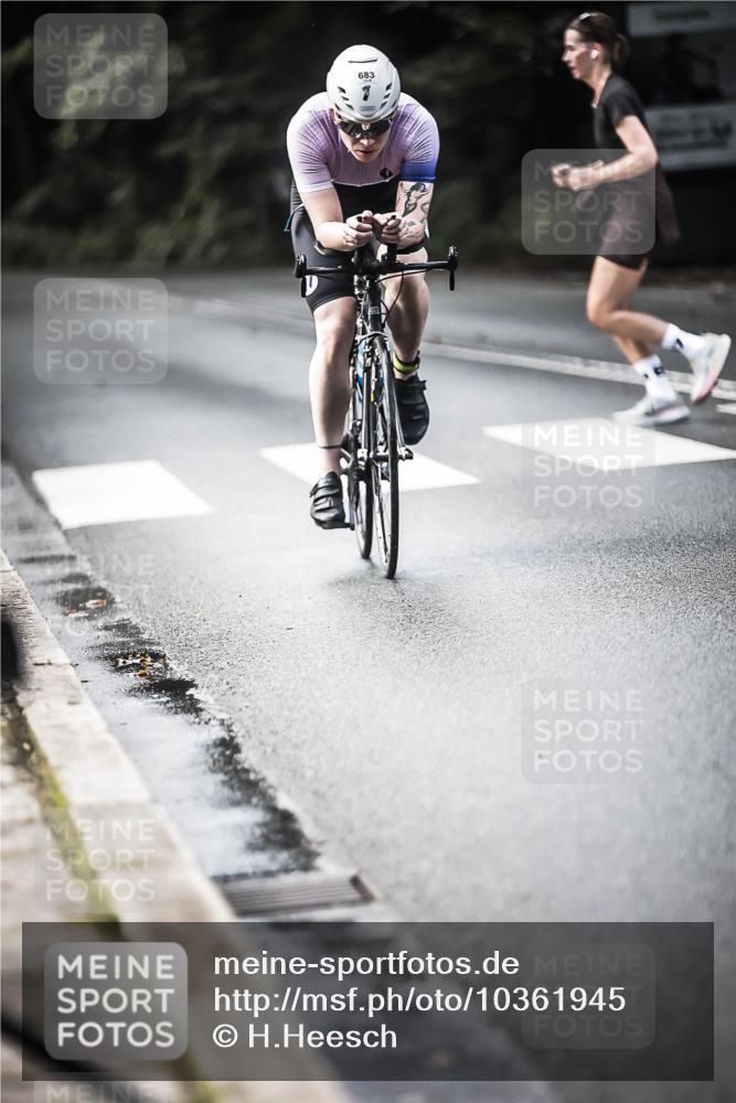 13.09.2026 - Stadtparktriathlon H.Heesch http://msf.ph/oto/10361945 13.09.2026 11:18:12 Radfahren 683, 746, 818 meine-sportfotos.de