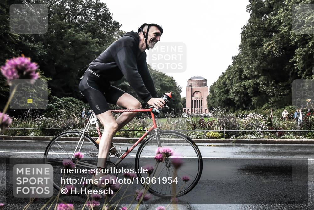 13.09.2026 - Stadtparktriathlon H.Heesch http://msf.ph/oto/10361954 13.09.2026 12:20:16 Radfahren 844, 938, 949, 1004, 1051, 1123 meine-sportfotos.de