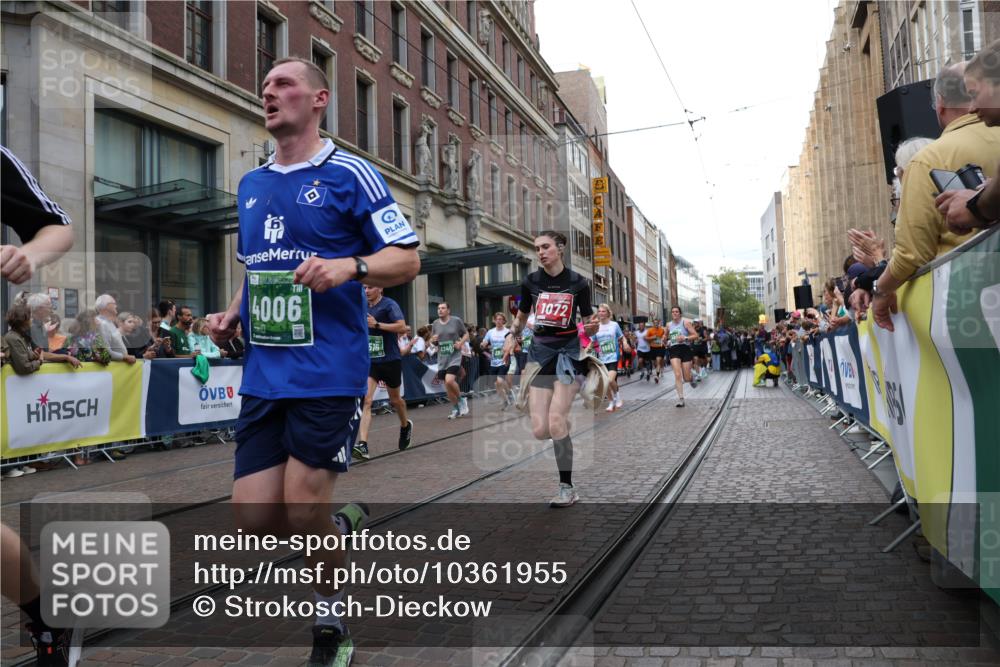 13.09.2026 - 21. swb-Marathon Bremen Strokosch-Dieckow http://msf.ph/oto/10361955 13.09.2026 13:36:20 Ziel 164, 372, 813, 843, 900, 1738, 1880, 1936, 2467, 2673, 2692, 2700, 2731, 2819, 2823, 3067, 3585, 3635, 3815, 3998, 4006, 4050, 4182, 4216, 4304, 4335, 4414, 4676, 4892, 5061, 5447, 5656, 5781, 5823, 6050, 6280, 6340, 6516, 6527, 6568, 6966, 7039, 7229, 7237, 7249, 7344, 7640, 7656, 7765, 7808, 8525, 8685, 8723, 8790, 8905, 9658, 9776, 9807, 9899, 10068, 10070, 563, 1072, 1867, 2339, 2692, 2931, 2949, 3026, 3224, 3291, 3489, 6982 meine-sportfotos.de