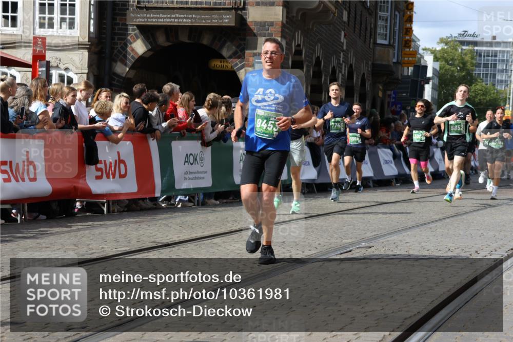 13.09.2026 - 21. swb-Marathon Bremen Strokosch-Dieckow http://msf.ph/oto/10361981 13.09.2026 13:34:22 Ziel 1364, 1656, 2355, 2464, 2727, 3162, 3389, 3522, 3632, 3790, 3984, 4613, 5341, 5489, 5563, 5587, 5768, 6090, 6151, 6350, 6405, 6509, 6623, 7047, 7113, 7303, 7354, 7431, 7897, 7988, 8025, 8512, 8641, 8910, 10058, 13118, 682, 784, 809, 1307, 1395, 1871, 2215, 3029, 3052, 3058, 3318, 3388, 3409, 3890, 4537, 4616, 5488, 5566, 5760, 5852, 6255, 7168, 7746, 7833, 7962, 8381, 8453, 9751, 9802, 13112 meine-sportfotos.de