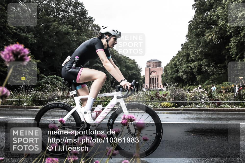13.09.2026 - Stadtparktriathlon H.Heesch http://msf.ph/oto/10361983 13.09.2026 12:20:23 Radfahren 1088, 1123, 1128, 1164 meine-sportfotos.de