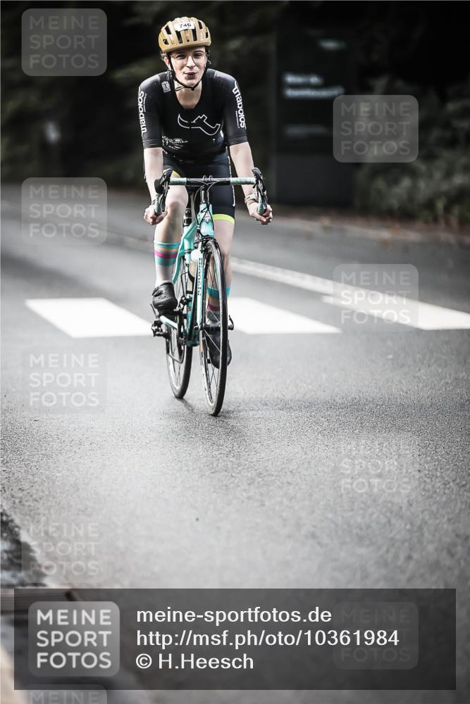13.09.2026 - Stadtparktriathlon H.Heesch http://msf.ph/oto/10361984 13.09.2026 11:18:18 Radfahren 683, 746, 798, 801 meine-sportfotos.de