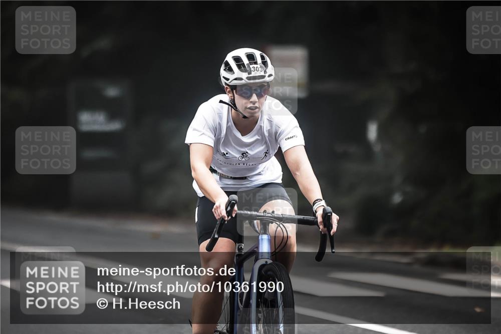 13.09.2026 - Stadtparktriathlon H.Heesch http://msf.ph/oto/10361990 13.09.2026 10:03:49 Radfahren 268, 294, 303 meine-sportfotos.de