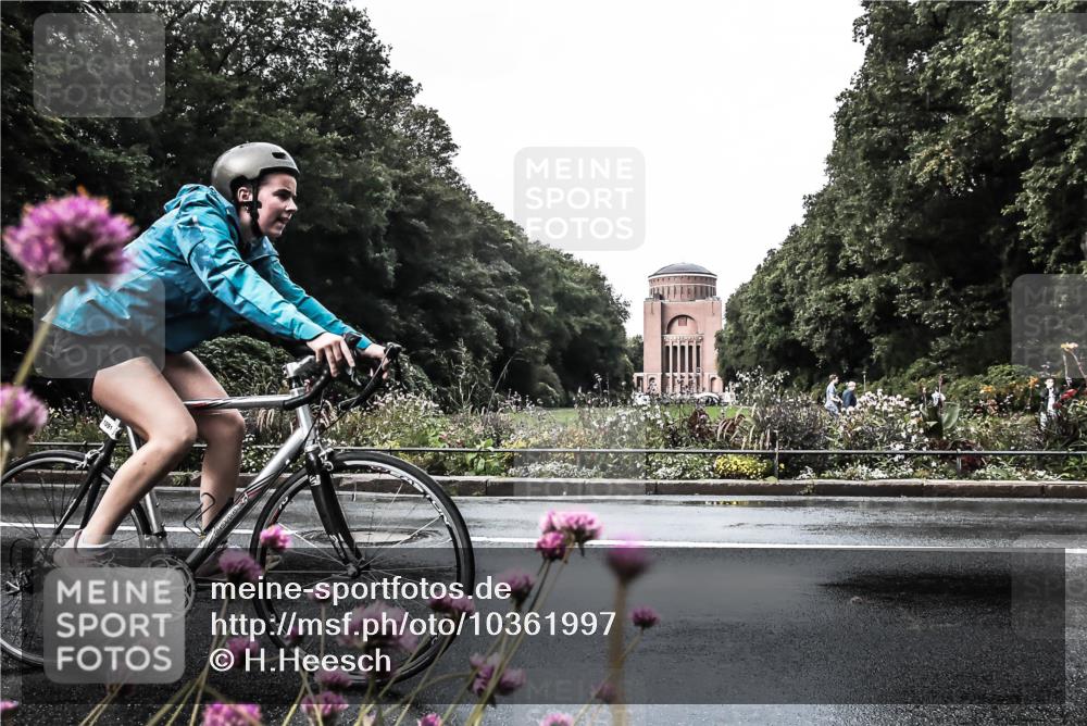 13.09.2026 - Stadtparktriathlon H.Heesch http://msf.ph/oto/10361997 13.09.2026 12:20:30 Radfahren 1091, 1164 meine-sportfotos.de