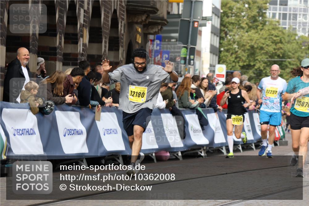 13.09.2026 - 21. swb-Marathon Bremen Strokosch-Dieckow http://msf.ph/oto/10362008 13.09.2026 10:58:38 Ziel 10249, 10494, 10530, 10673, 10750, 10798, 10828, 10914, 11004, 11120, 11131, 11152, 11202, 11295, 11388, 11403, 11420, 11455, 11686, 11750, 11752, 11884, 11906, 11952, 11953, 12017, 12092, 12386, 12387, 12441, 12482, 12518, 10254, 10485, 10794, 10832, 10948, 11228, 11488, 11743, 12176, 12414 meine-sportfotos.de