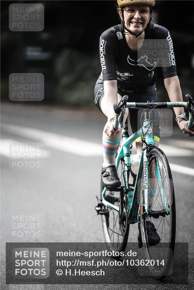 13.09.2026 - Stadtparktriathlon H.Heesch http://msf.ph/oto/10362014 13.09.2026 11:18:19 Radfahren 746, 798, 801 meine-sportfotos.de