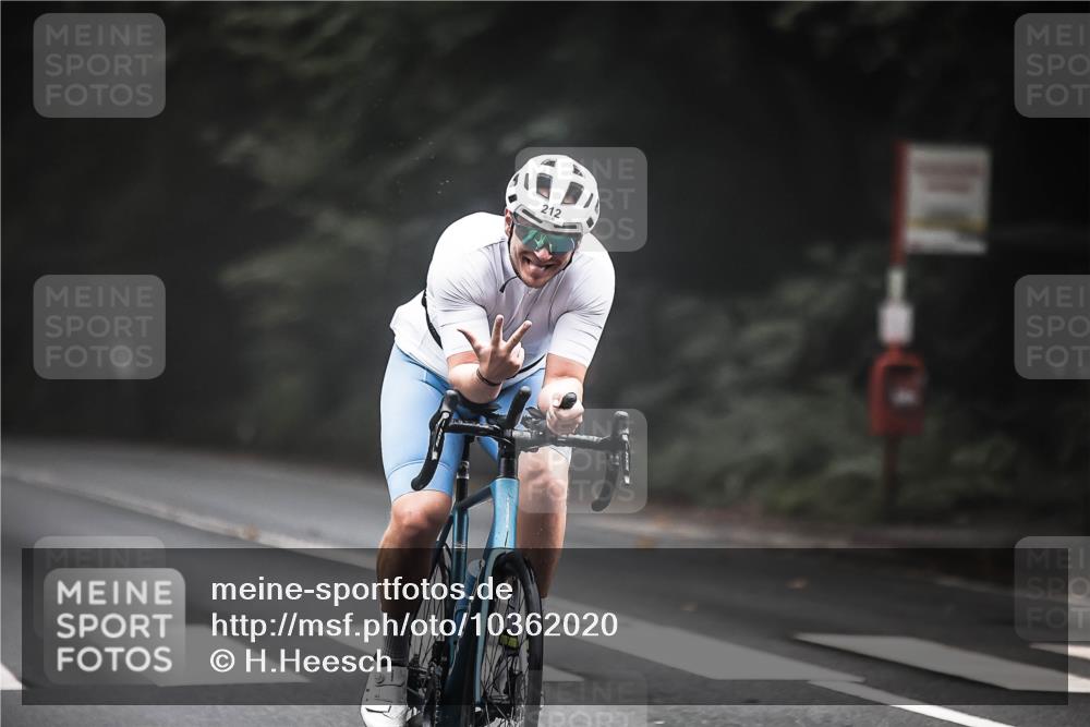 13.09.2026 - Stadtparktriathlon H.Heesch http://msf.ph/oto/10362020 13.09.2026 10:03:58 Radfahren 212 meine-sportfotos.de