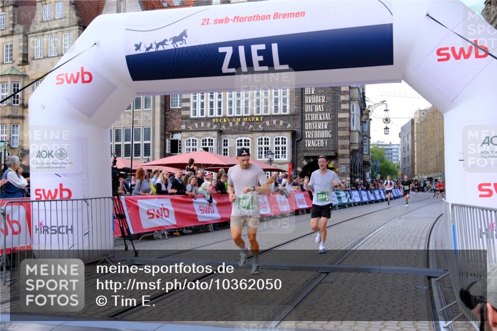 13.09.2026 - 21. swb-Marathon Bremen Tim E. http://msf.ph/oto/10362050 13.09.2026 12:59:31 Ziel 658, 1248, 1508, 1751, 1800, 1993, 2651, 3584, 3688, 4096, 4399, 6991, 8383, 9533 meine-sportfotos.de